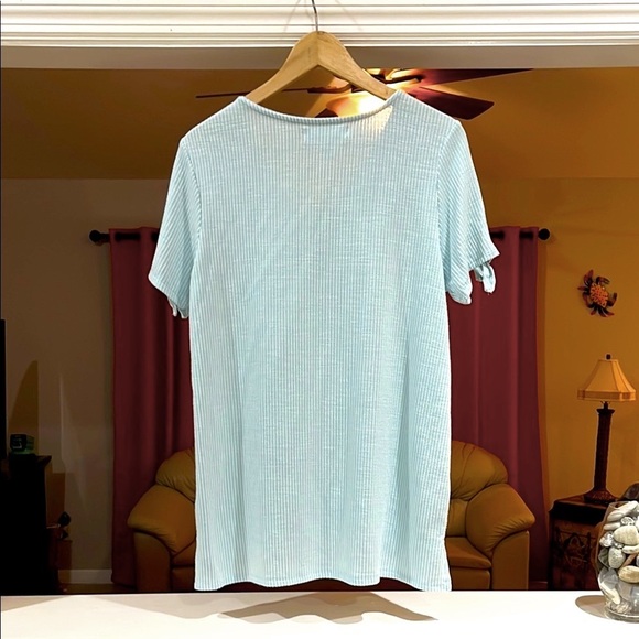 French Laundry Light Blue White Striped High/Low Button-Up Women's Top Size M - Picture 3 of 6